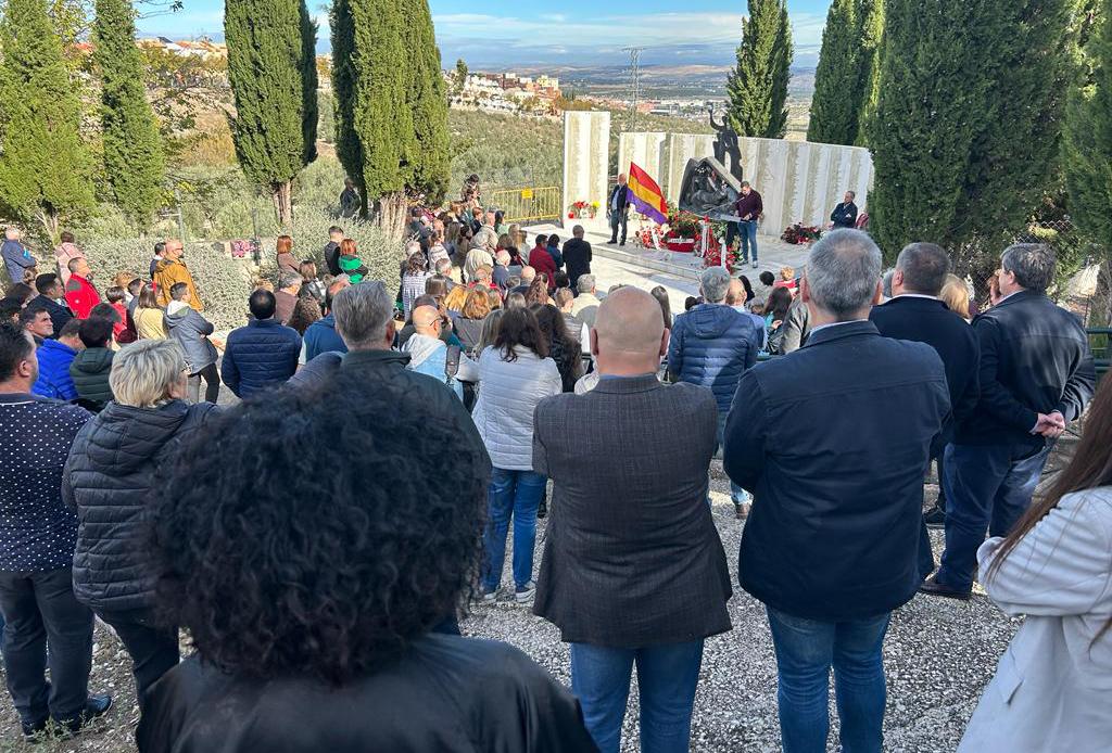 Acto de homenaje de la Asociación para la Recuperación de la Memoria Histórica de Jaén este 1 de noviembre