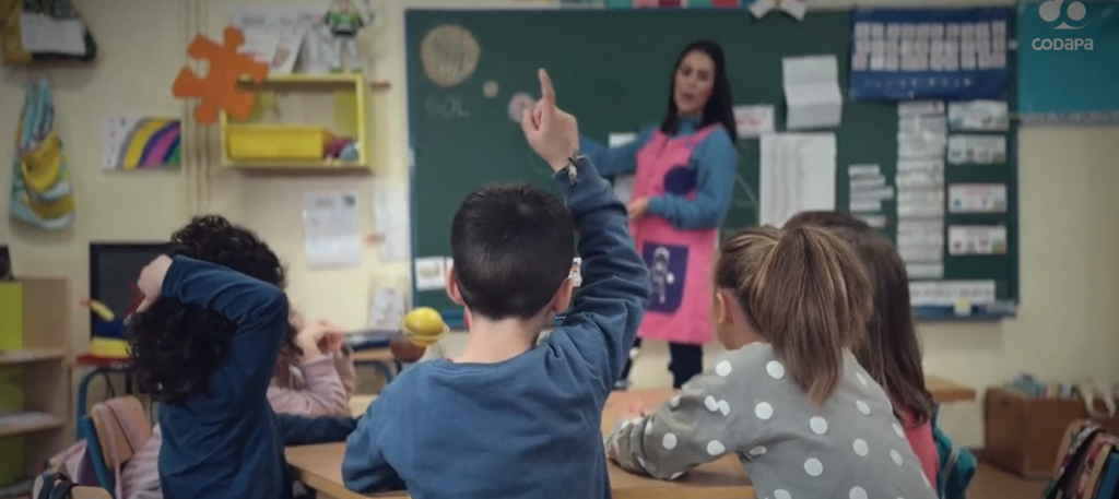 Spot publicitario de Codapa animando a la escolarización en los centros escolares públicos andaluces