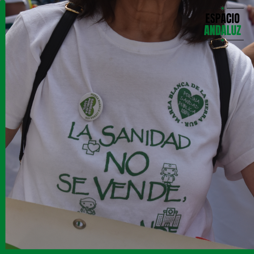 "La sanidad pública no se vende, se defiende".
Manifestación en defensa de la sanidad pública celebrada en Sevilla (07-04-2024). 