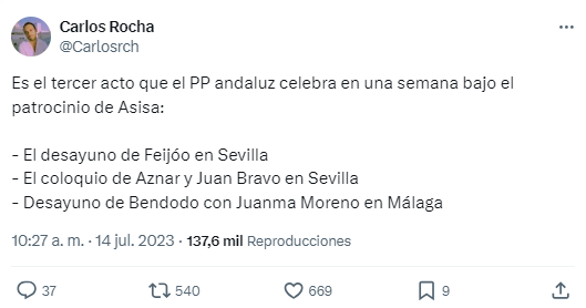 Tuit del periodista de El Confidencial, Carlos Rocha, sobre la concatenación de actos de campaña del PP andaluz patrocinados por Asisa. 