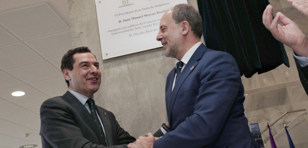 juanma moreno y nicolas ruiz, rector de la universidad jaen 2