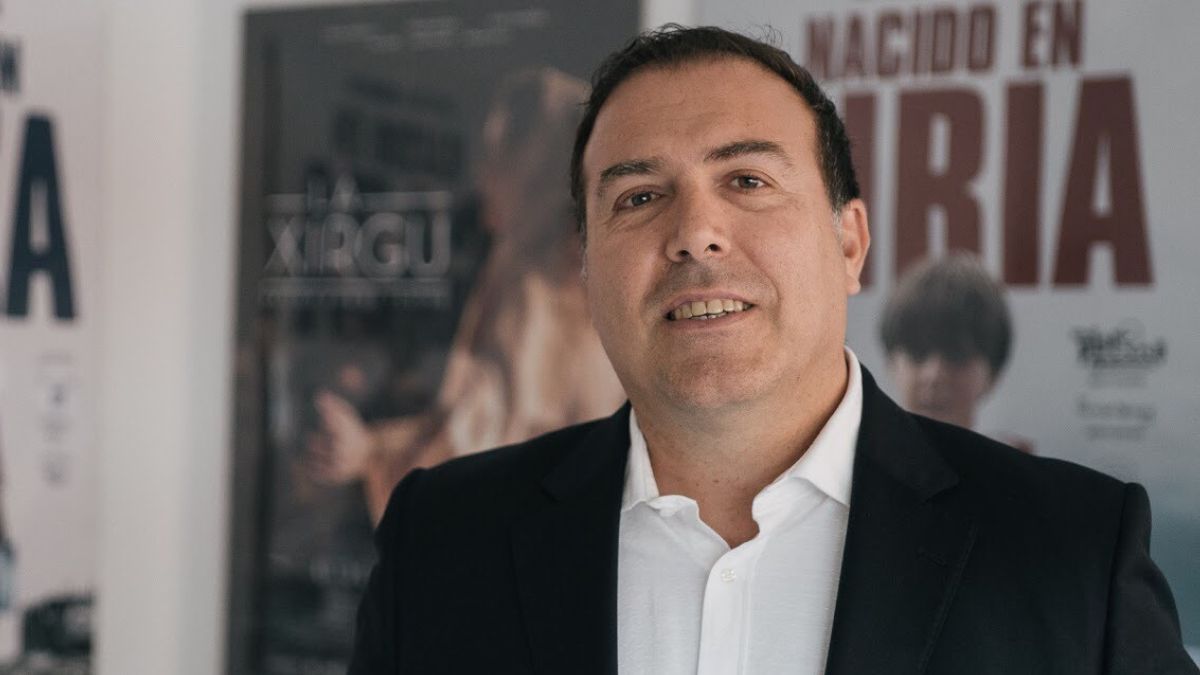 canal sur cesa definitva e irrevocablemente al director de la productora adm 1